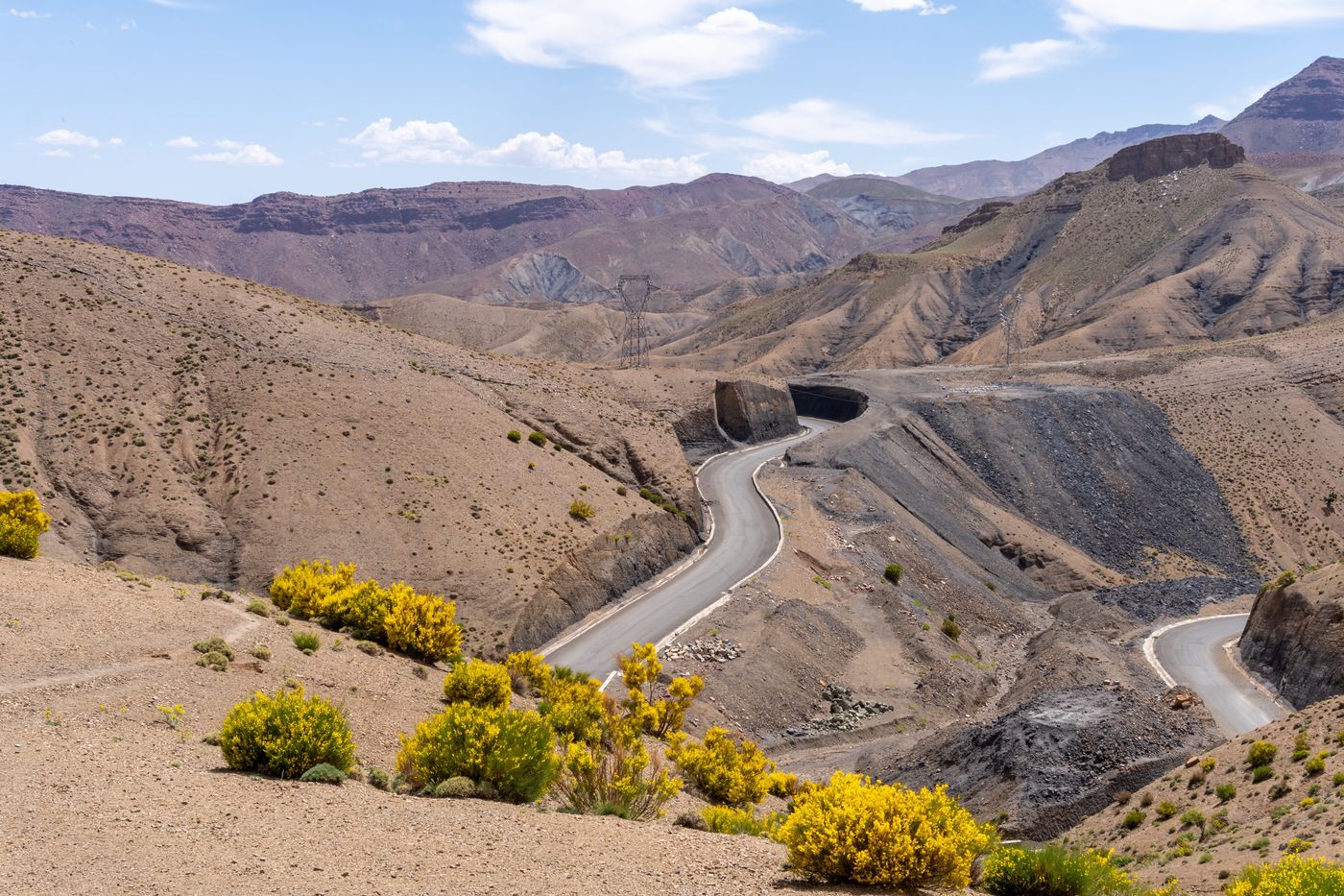 Croisement d'une des deux seules routes reliant l'est à l'ouest à travers l'Atlas.